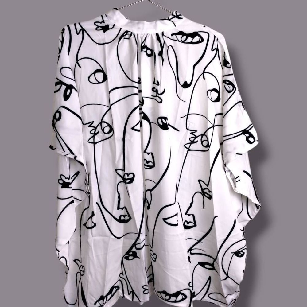 Abstract Face Print Women's Top - Picture 9 of 14